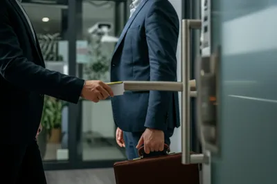 Illustration tailgating - Image 1