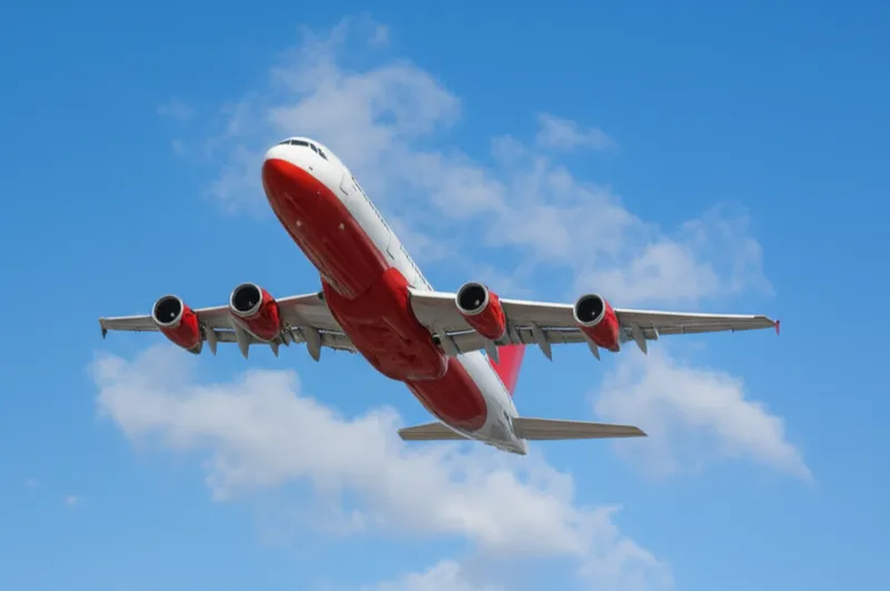 Визуальная иллюстрация слова «airplane» - Самолет