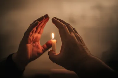 Illustration candleholder - Image 1