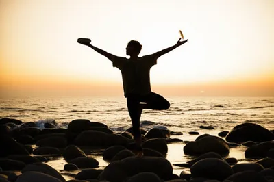 Illustration poised - Image 1