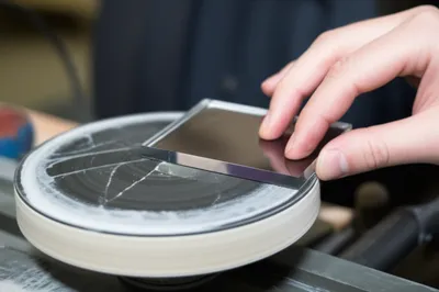 Illustration lap - Image 1