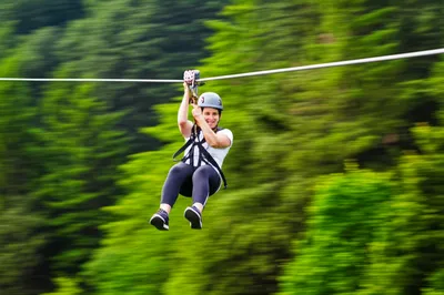 Illustration zipline - Image 1