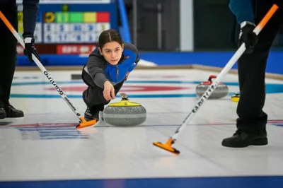 Illustration curled - Image 1