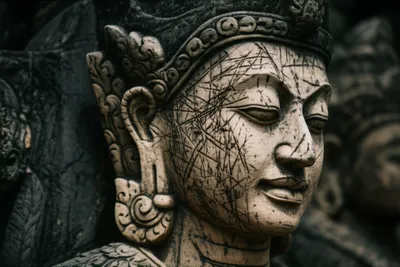 Illustration defaced - Image 1