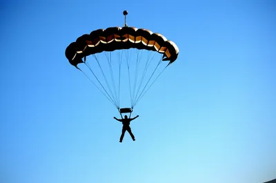 Illustration parachuted