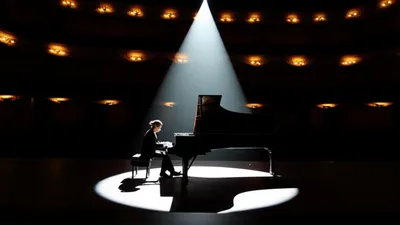 Illustration unaccompanied - Image 1