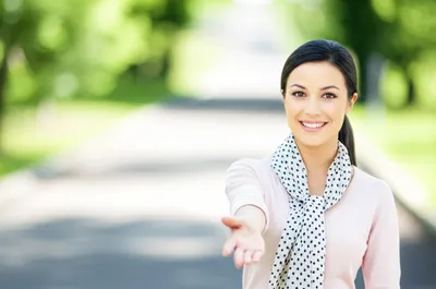 Illustration beckoned