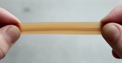 Illustration strained - Image 1