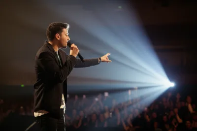 Illustration presides - Image 1