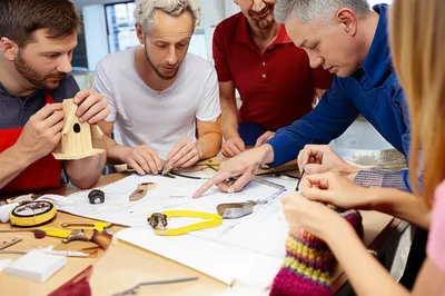 Illustration makes - Image 1