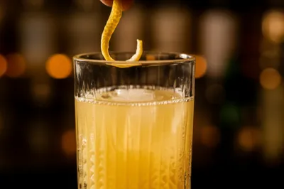 Illustration twists - Image 1