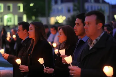 Illustration vigil - Image 1