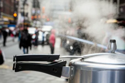 Illustration outlets - Image 1