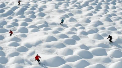 Illustration moguls - Image 1