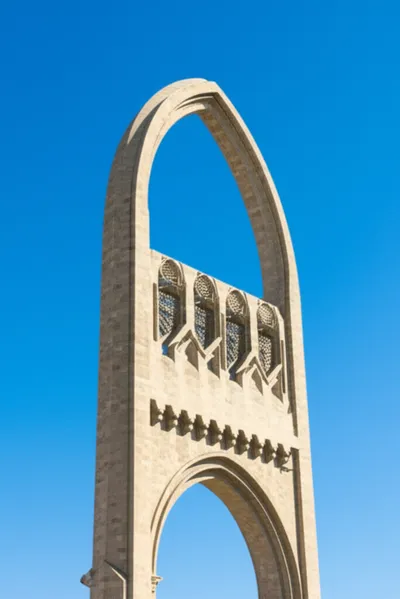 Illustration surmounted - Image 1