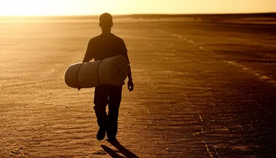 Illustration swagged - Image 1