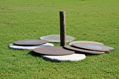 Illustration quoits - Image 1