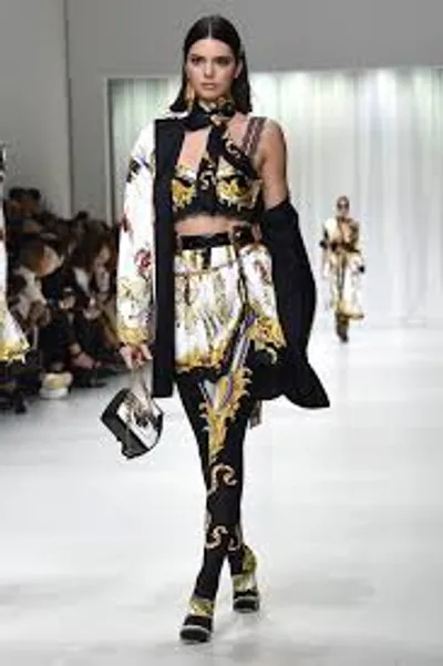 Illustration model - Image 2