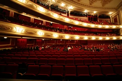 Illustration auditoriums - Image 1