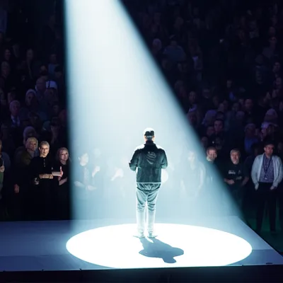 Illustration prominence - Image 1