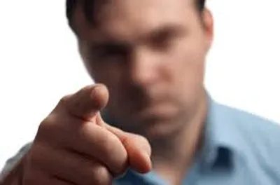 Illustration accuser - Image 2