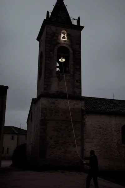 Illustration knell - Image 1