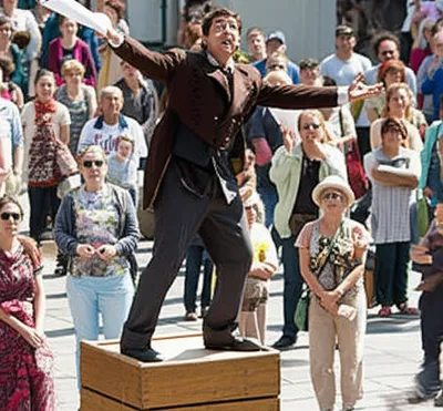 Illustration speakers