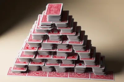 Illustration pyramids - Image 1