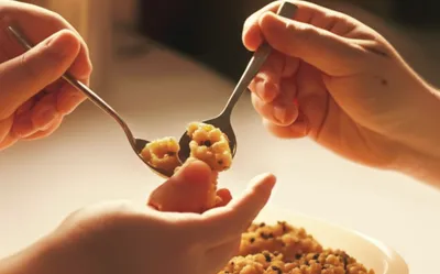 Illustration helping - Image 1