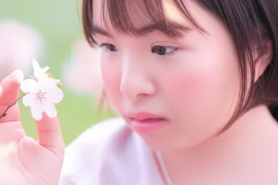 Illustration coy - Image 1