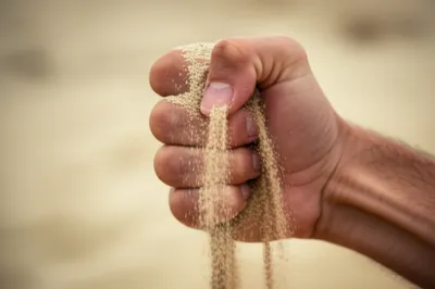 Illustration griping - Image 1