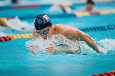 Illustration swims - Image 1