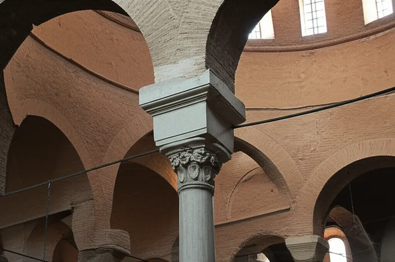 Illustration visuelle du mot « dosseret » - Un bloc cubique de pierre au-dessus des chapiteaux dans une église byzantine