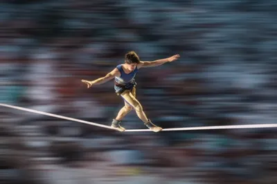 Illustration vacillates