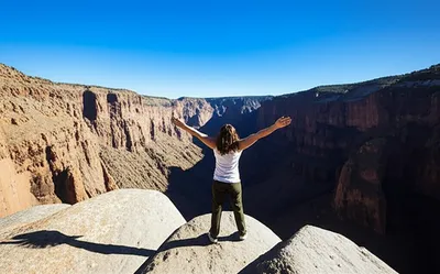 Illustration unload - Image 1