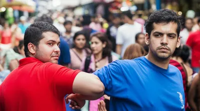 Illustration elbowed - Image 1