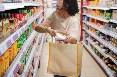 Illustration shoplift - Image 1