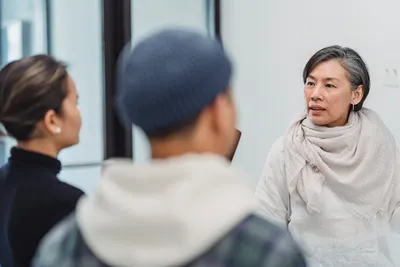 Illustration interviewers - Image 2