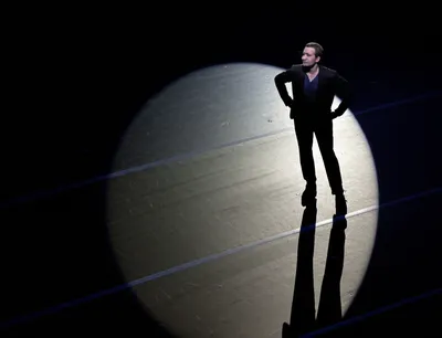 Illustration posing - Image 1