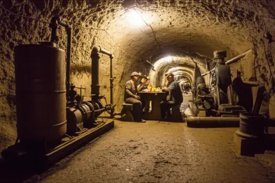 Illustration stations - Image 1