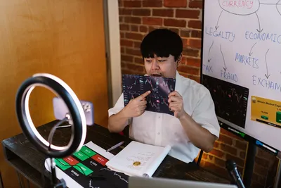 Illustration declines - Image 1