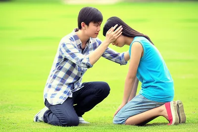 Illustration kneeled - Image 1