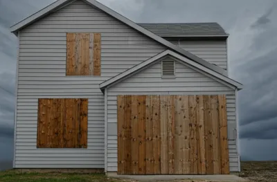 Illustration boarded - Image 1