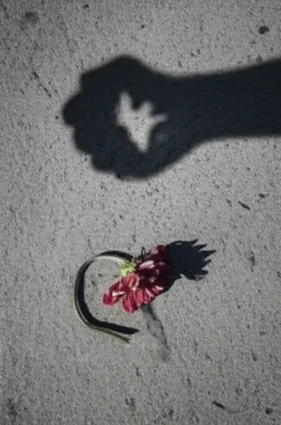 Illustration victimized - Image 1