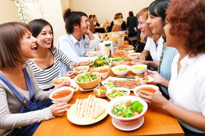 Illustration lunching - Image 1