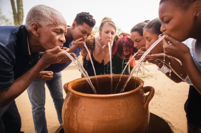 Illustration waterfall - Image 1