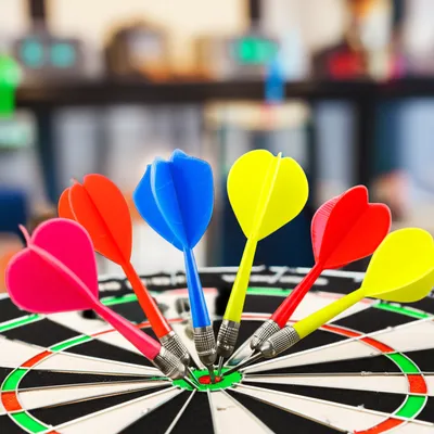 Illustration dart - Image 1