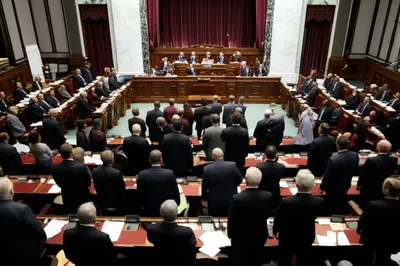 Illustration divisions - Image 1