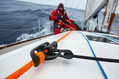 Illustration tethers - Image 1