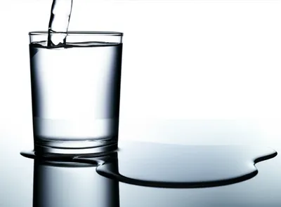 Illustration over - Image 1